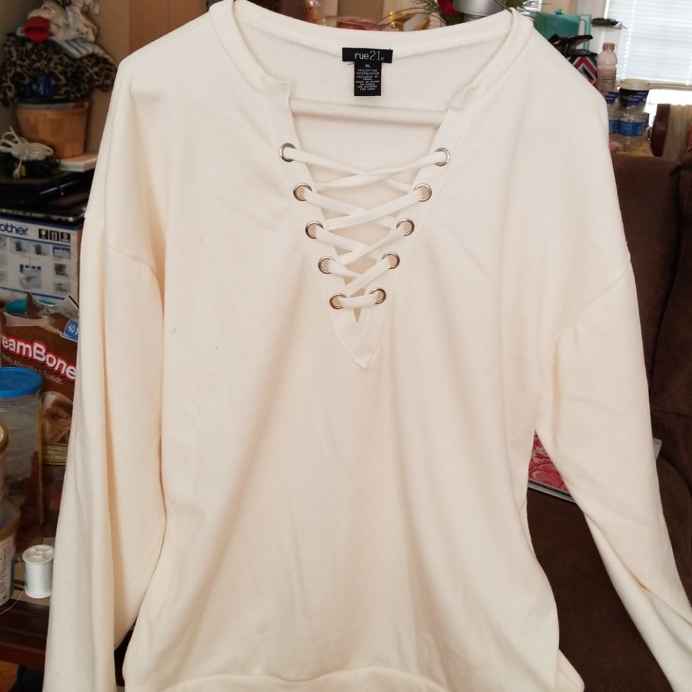 Sweatshirt